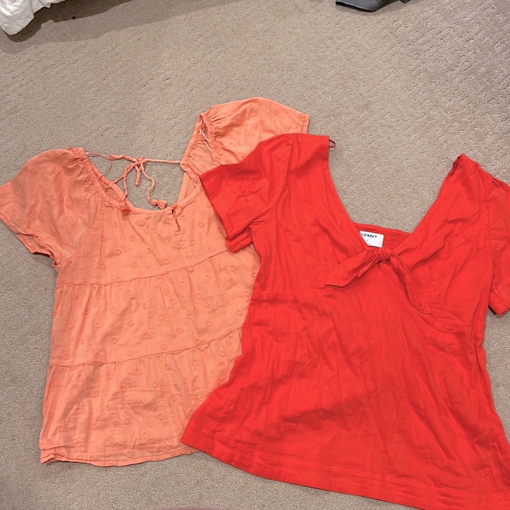 Old Navy peach and coral flowy tops